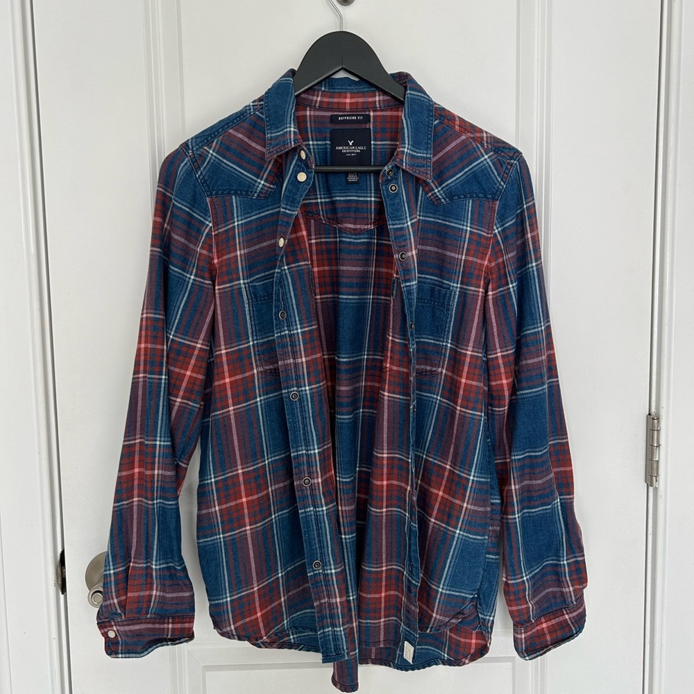 American Eagle Outfitters Plaid Button Down Shirt